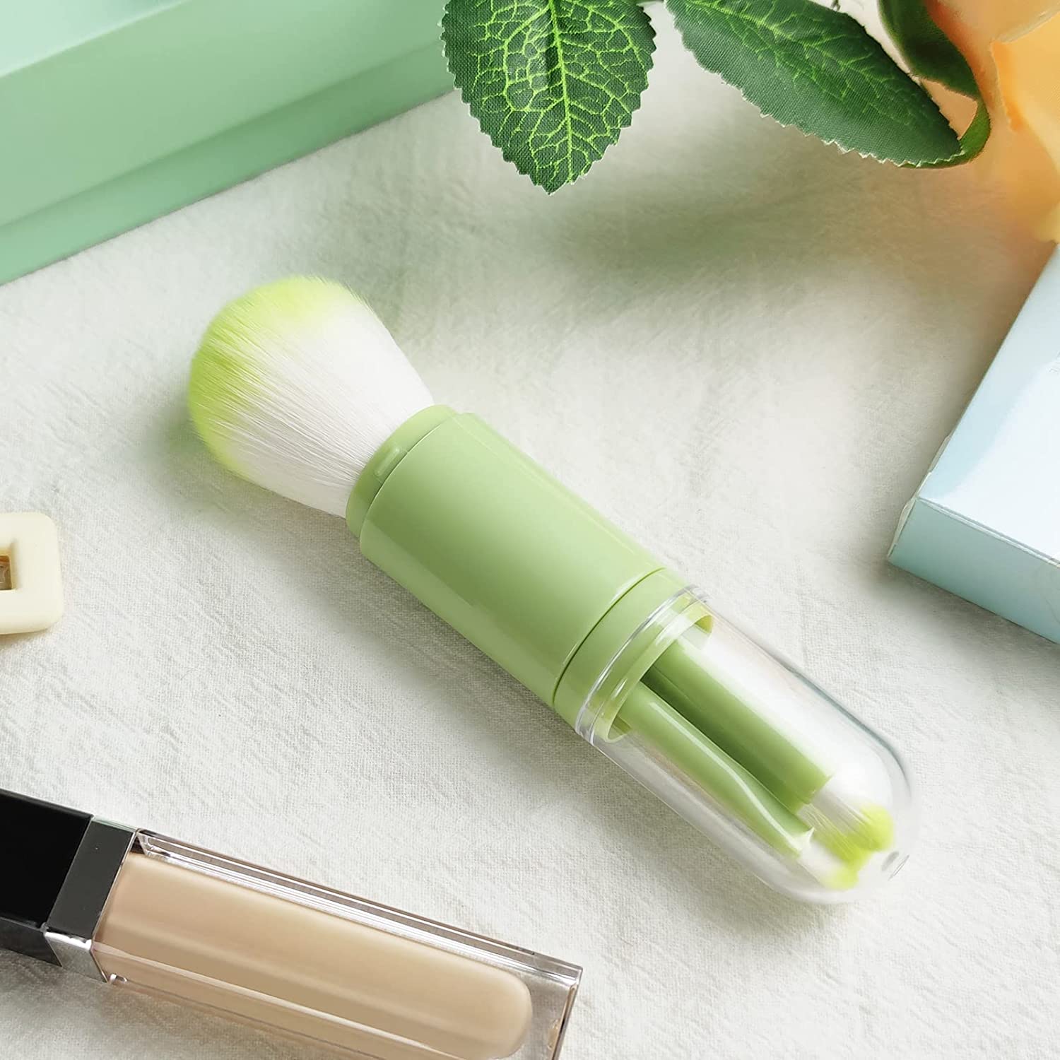 4 in 1 Make Up Brush - 4 verschillende soorten brushes - inclusief een trendy draagbare case - Image 4