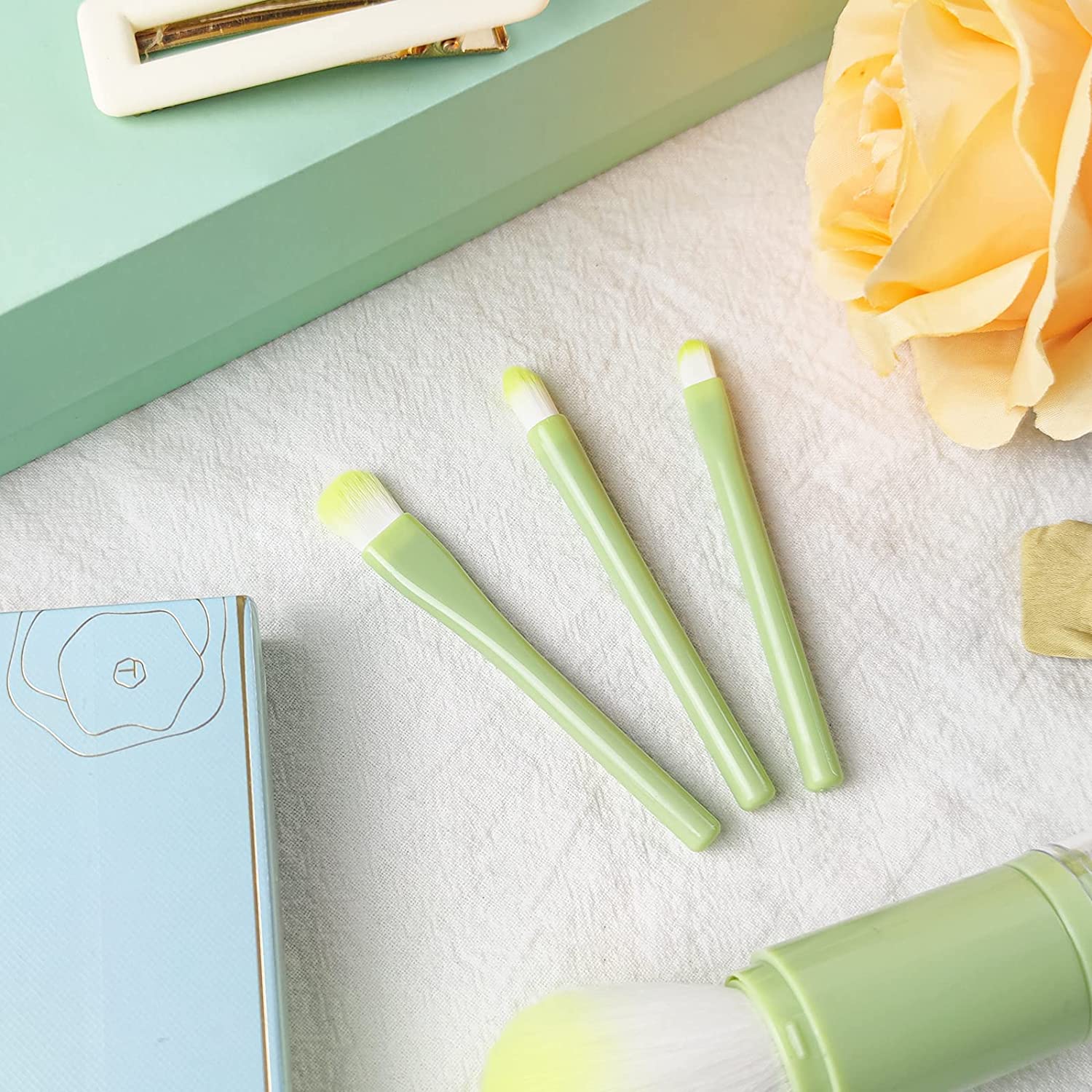 4 in 1 Make Up Brush - 4 verschillende soorten brushes - inclusief een trendy draagbare case - Image 7